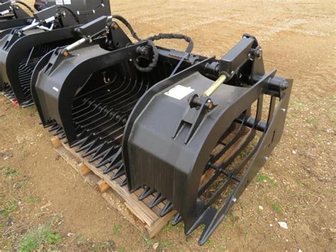 how much weight does a 68 skid steer bucket hold|standard skid steer bucket size.